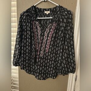 Mason & Belle Black and White Patterned Women's Top
